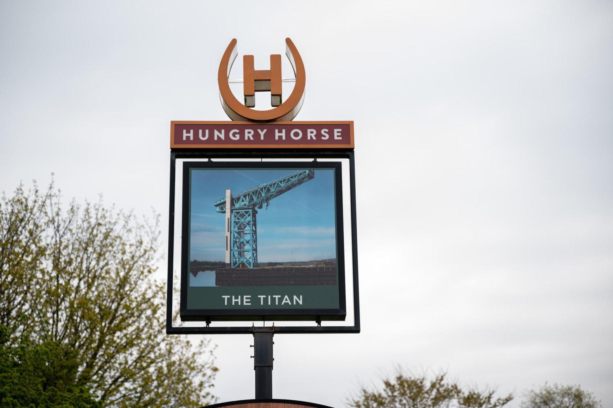 The Titan Hotel Clydebank Bagian luar foto